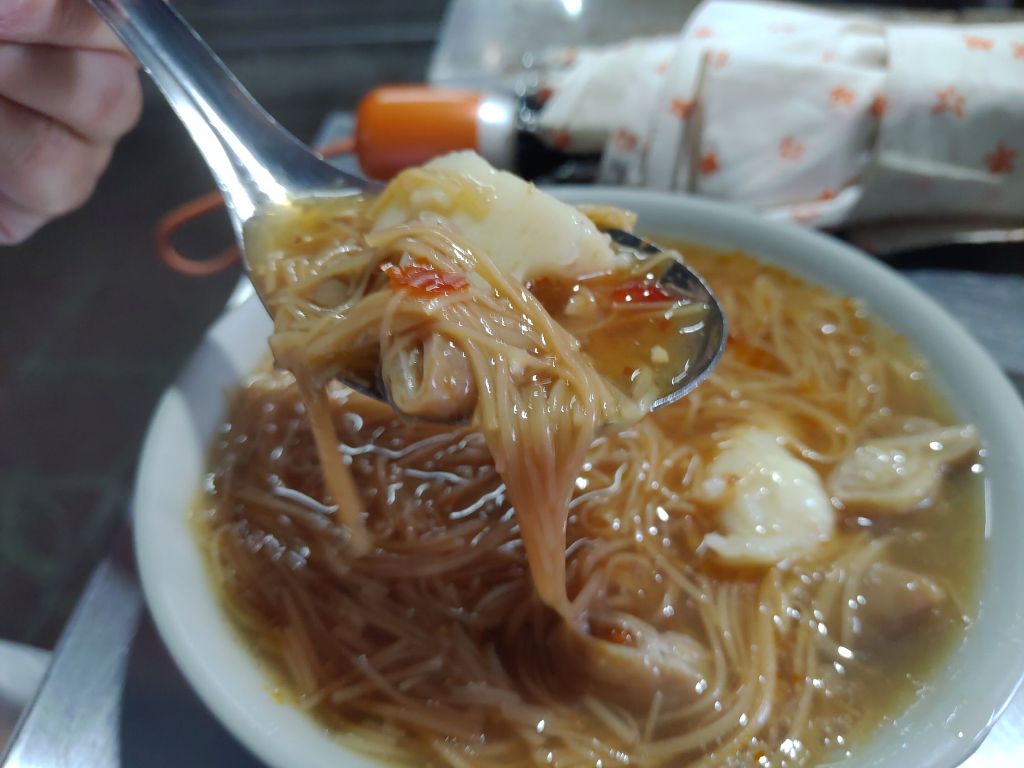 新中臭豆腐大腸麵線撈起