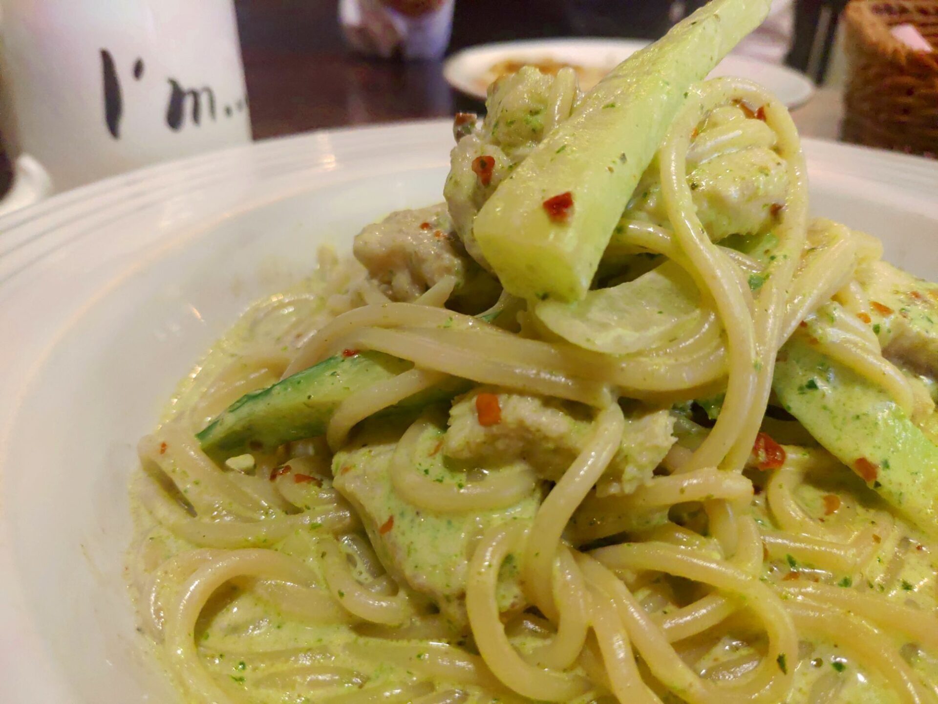 小食候 Pasta 青醬義大利麵特寫