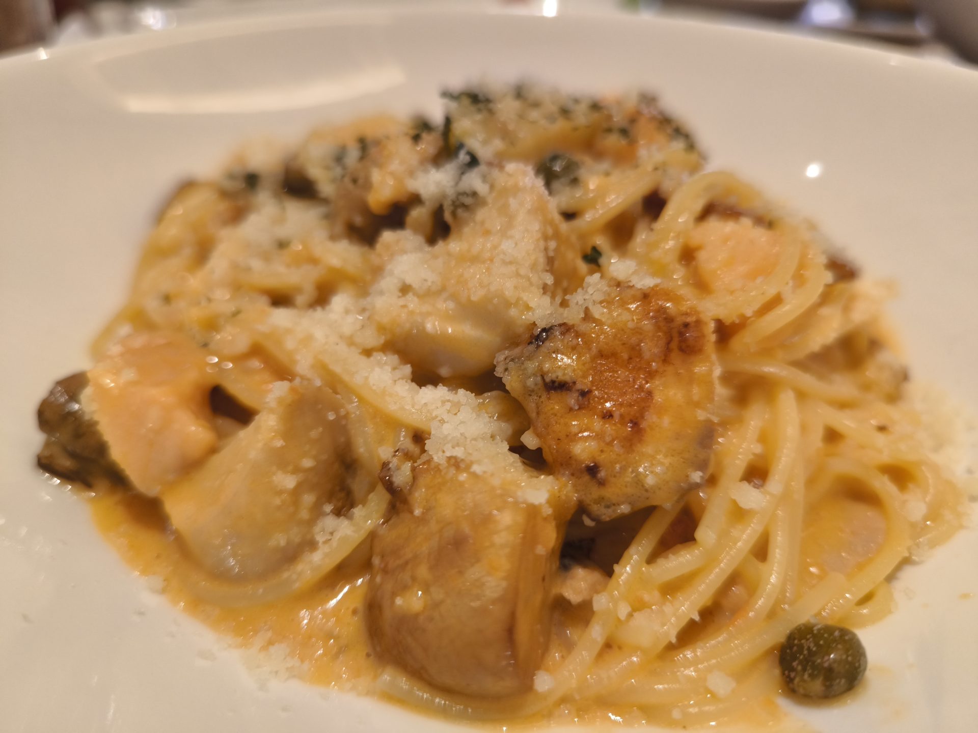 BELLINI 奶油鮭魚義大利麵