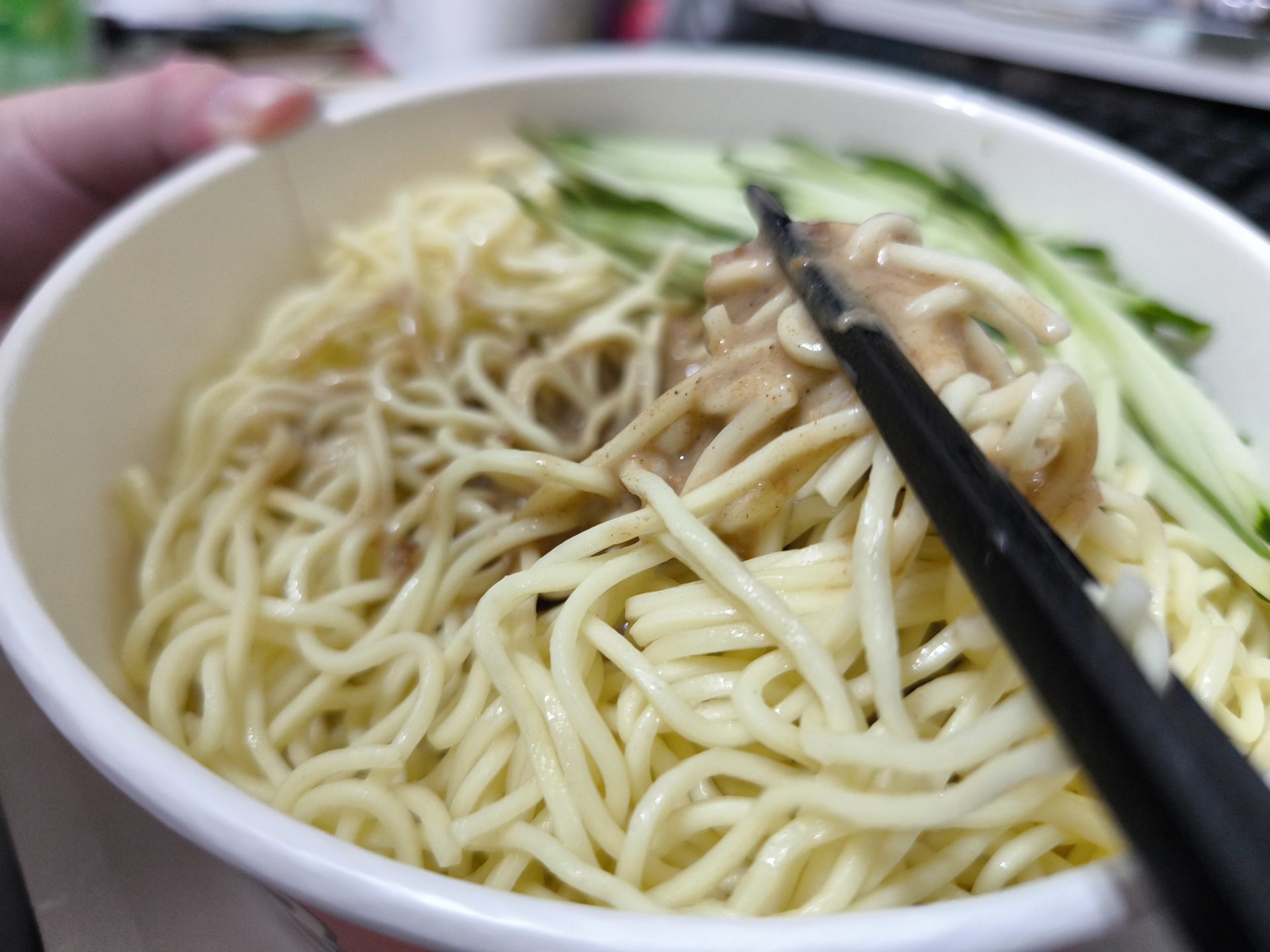 錢記涼麵麻醬拌開
