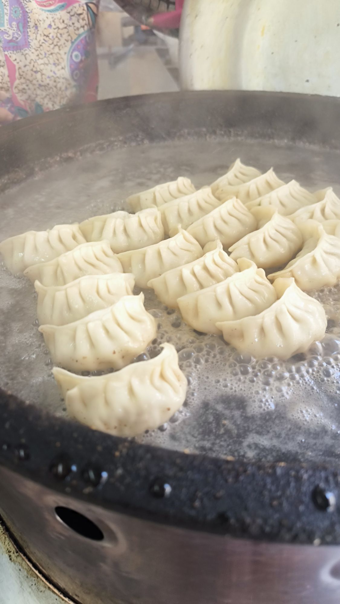 360度鍋貼大鐵盤煎製