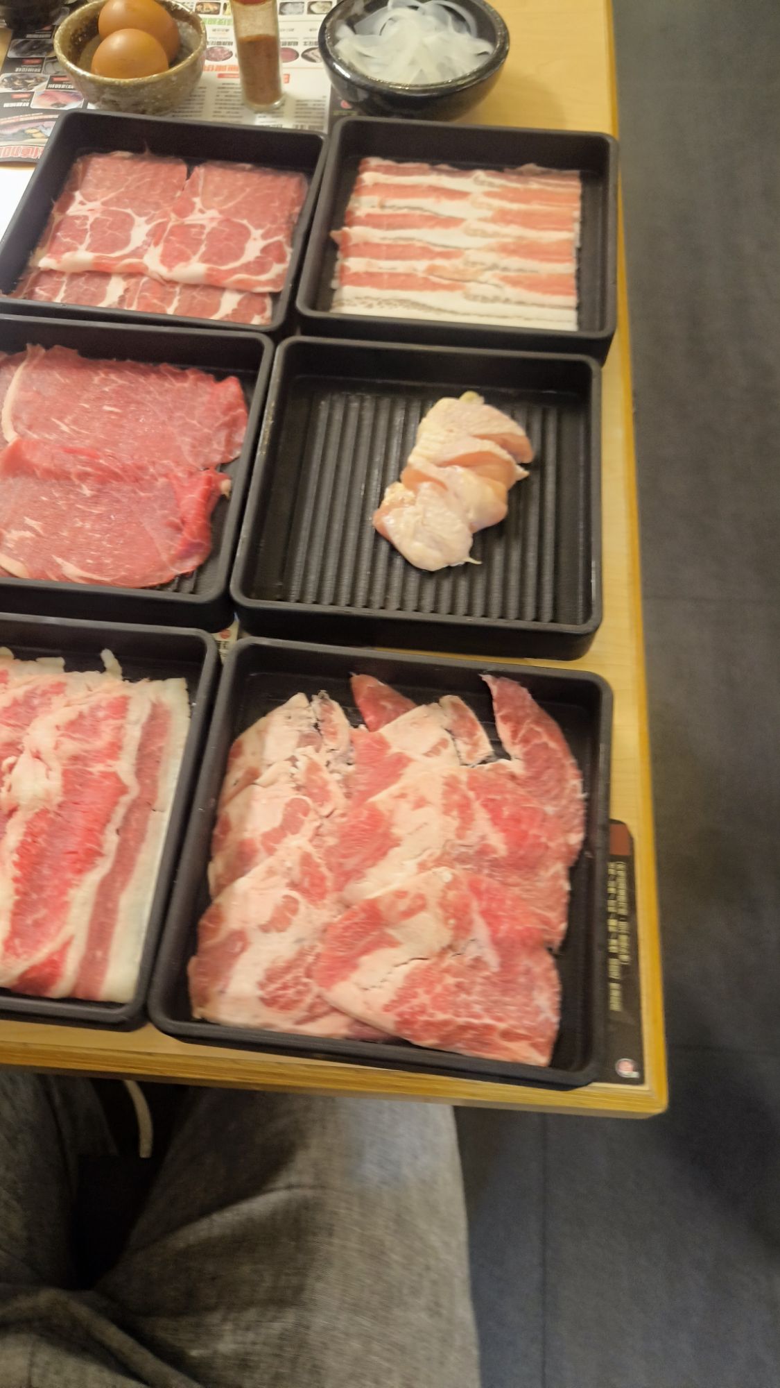 巢鍋 Shabu 牛肉、豬肉與雞腿肉盤