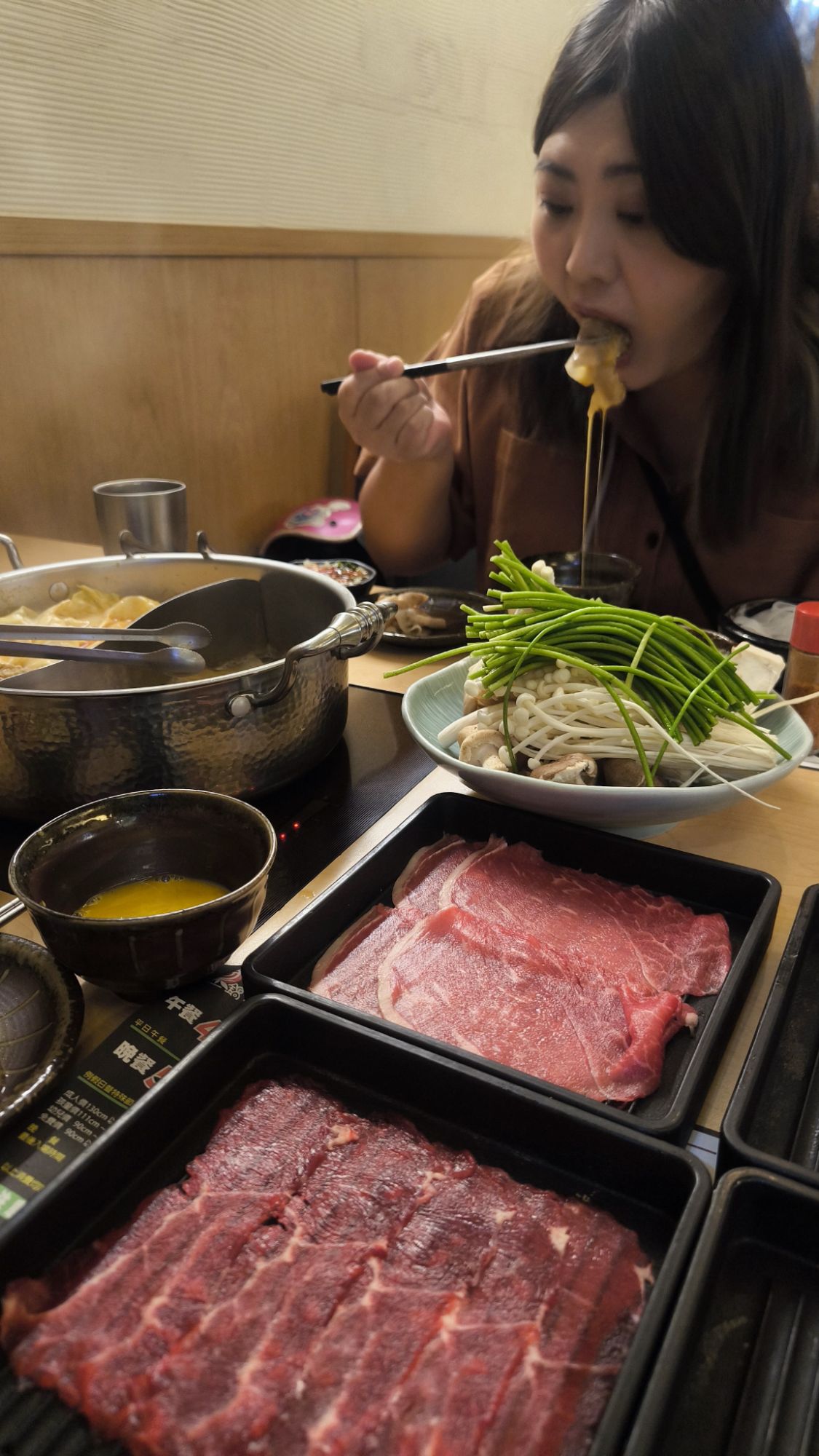 巢鍋 Shabu 用餐實況