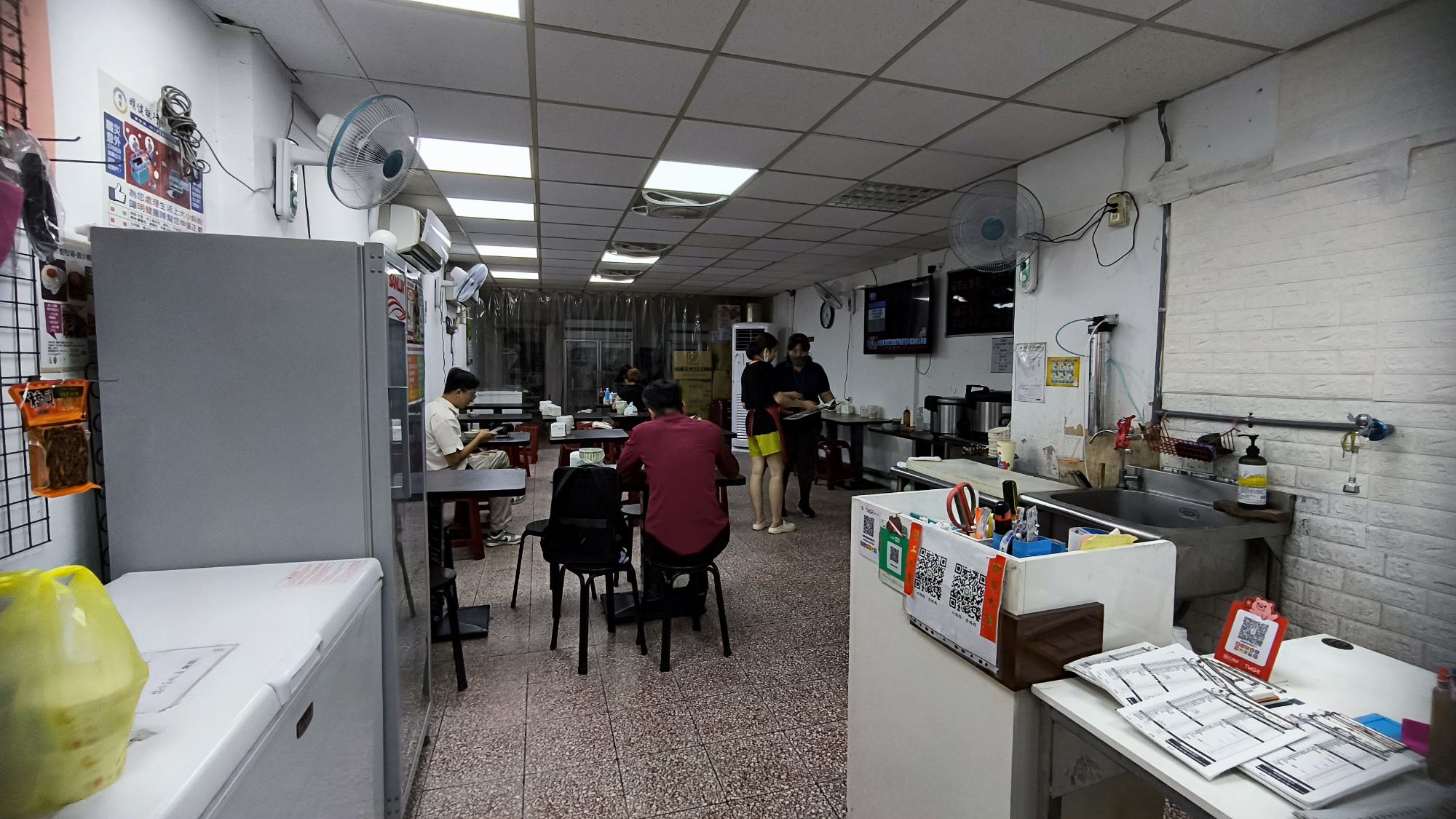 唐媽媽特色川菜店內