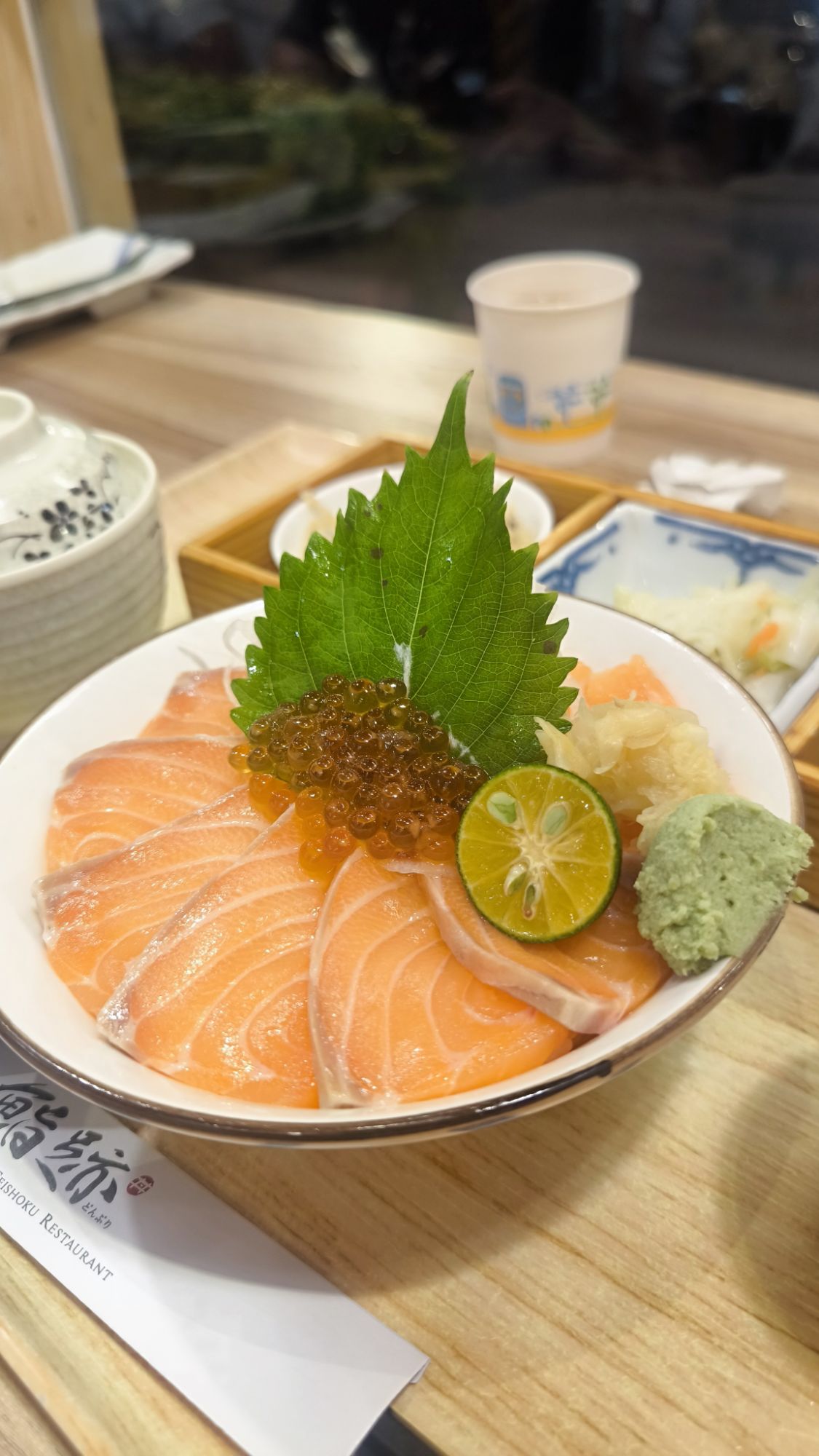 鮨跡日式料理鮭魚丼