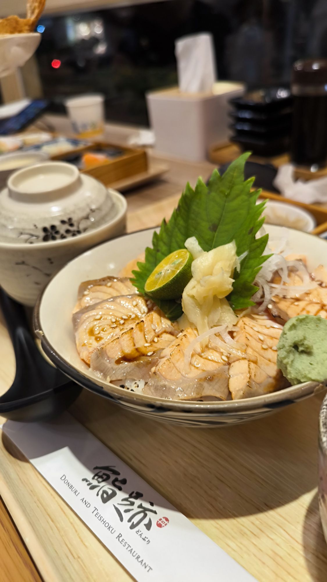 鮨跡日式料理炙燒鮭魚丼