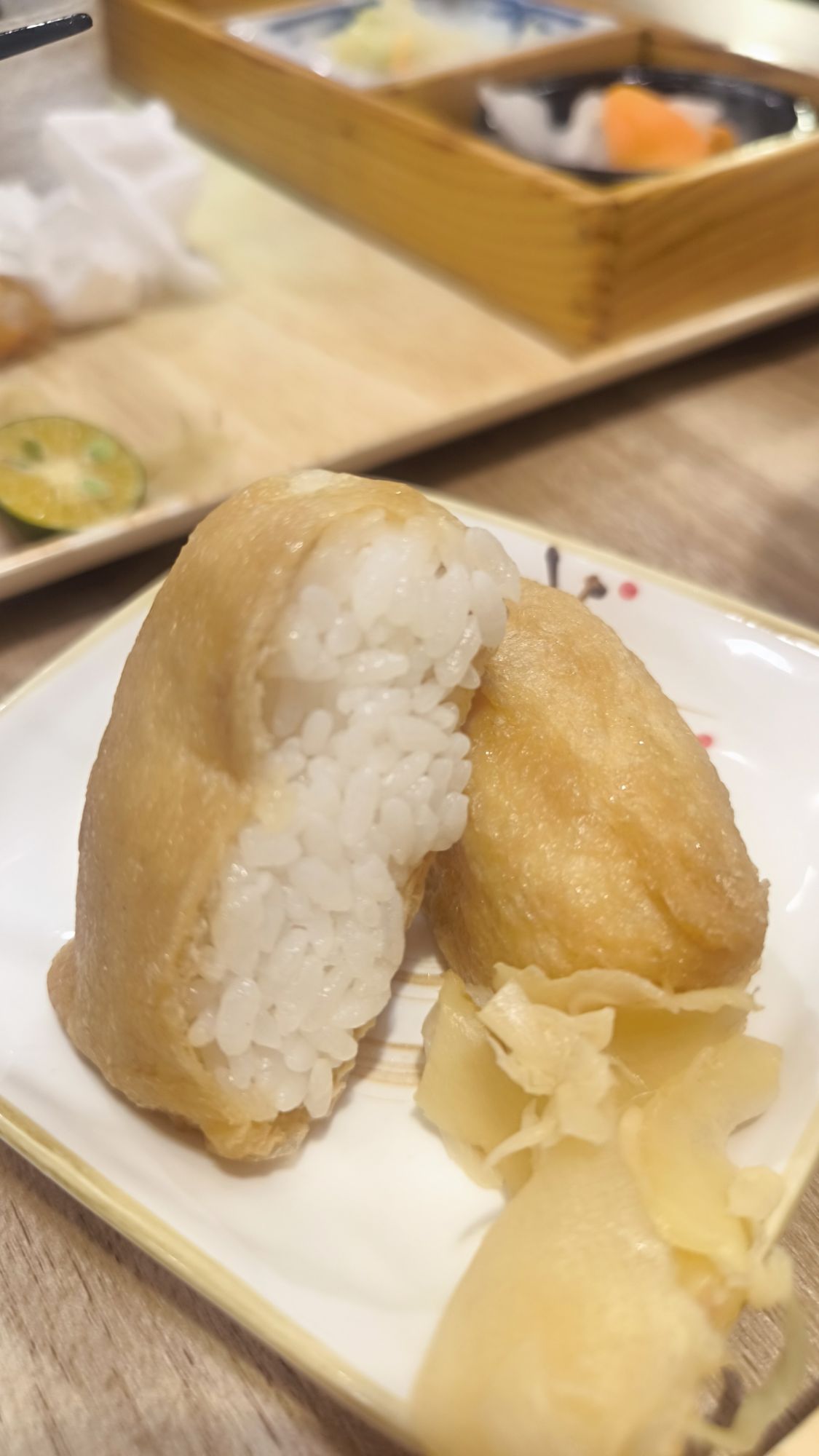 鮨跡日式料理豆皮壽司切面